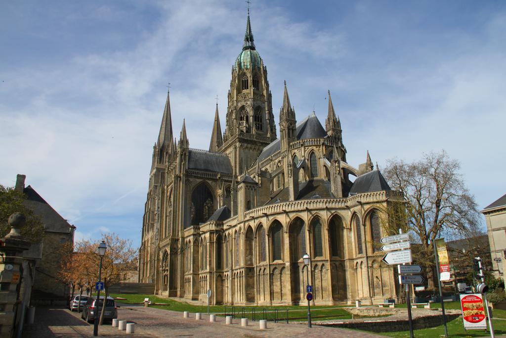 Hôtel Le Bayeux Exterior foto